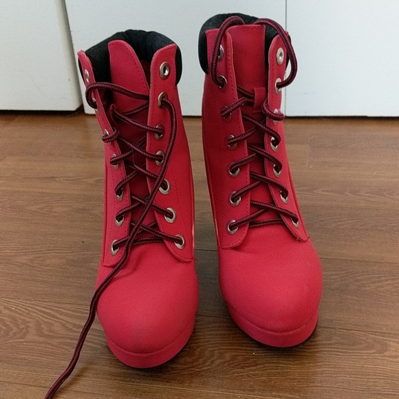 High heels - Picture 2 of 4